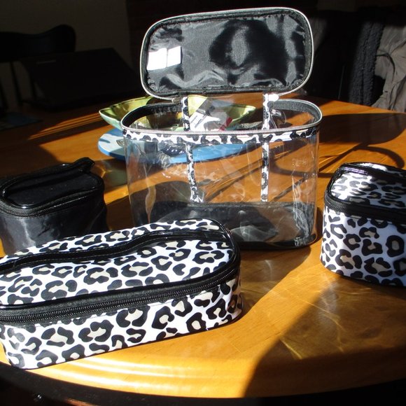 Ali & Zak Travel Set - Picture 2 of 9